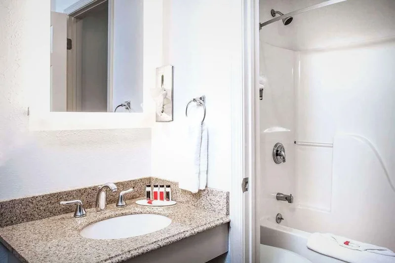 Hotels with jacuzzi in room in Hershey
