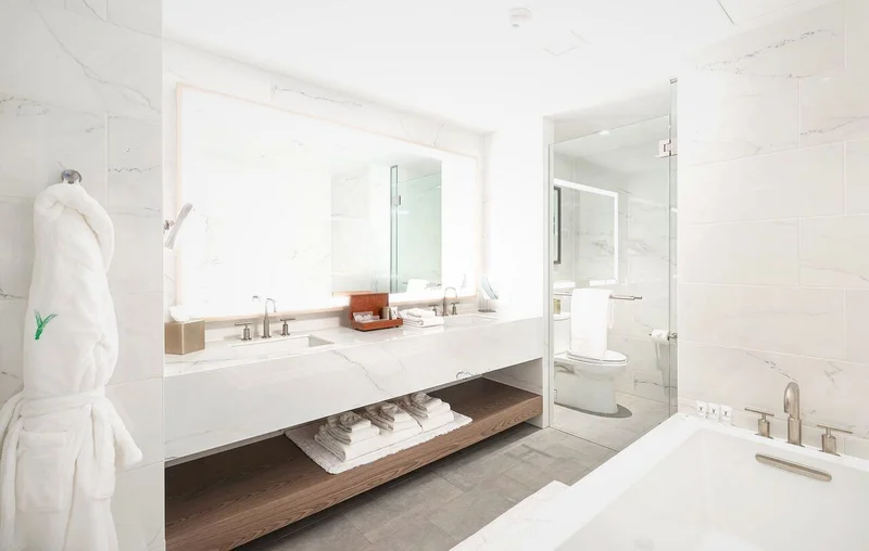 Hotels with jacuzzi in room in Highland