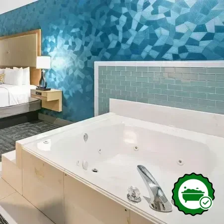Hotels with jacuzzi in room in Humble