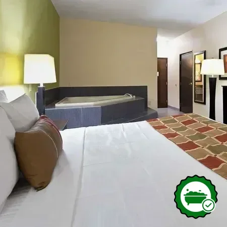 Hotels with jacuzzi in room in Huntersville