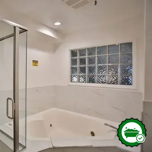 Hotels with jacuzzi in room in Huntington Beach