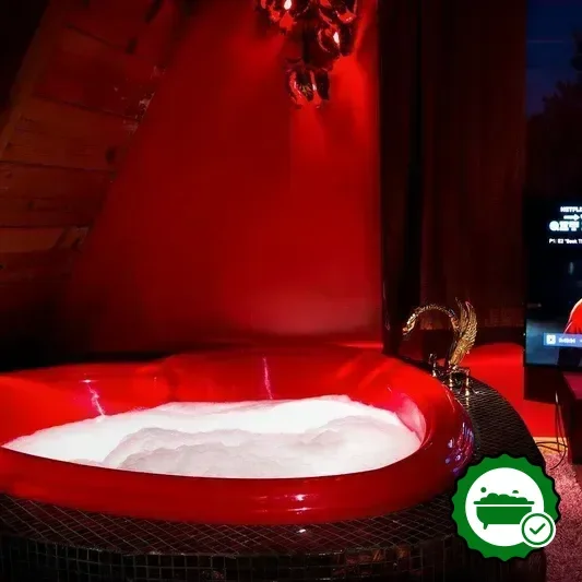 Hotels with jacuzzi in room in Idyllwild