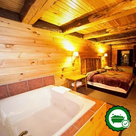 Hotels with jacuzzi in room in Jones Mills