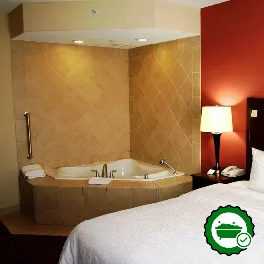 Hotels with jacuzzi in room in Junction City