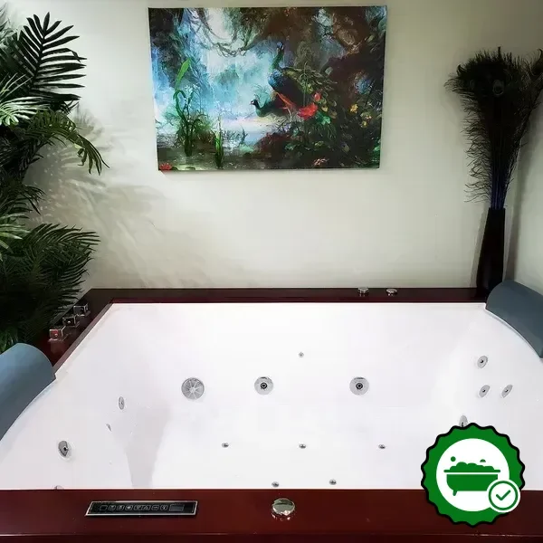 Hotels with jacuzzi in room in Juneau