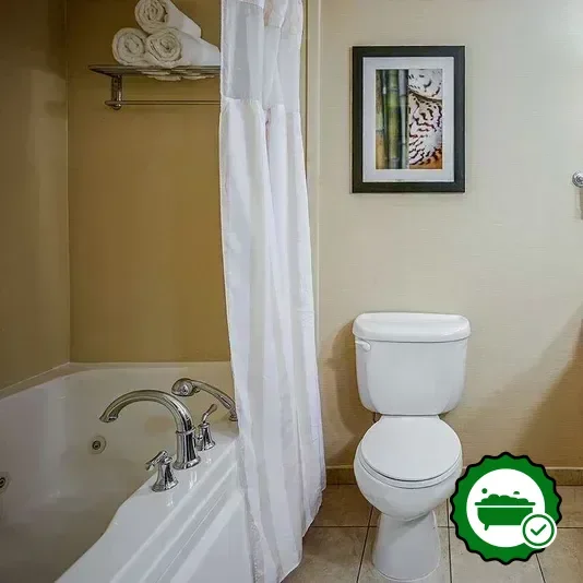 Hotels with jacuzzi in room in Kankakee