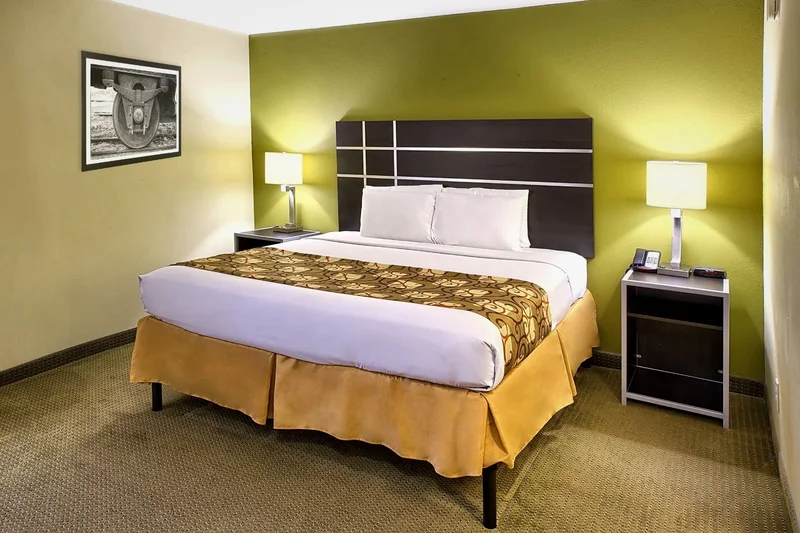 Hotels with jacuzzi in room in Knightdale