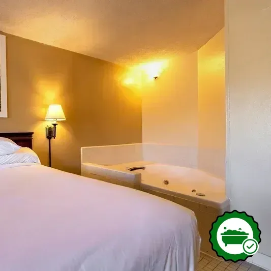 Hotels with jacuzzi in room in Kuttawa