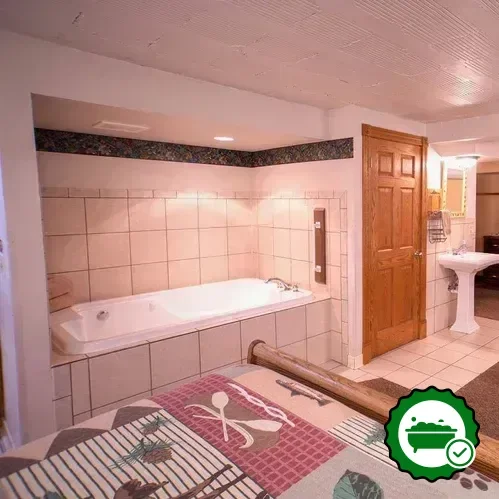 Hotels with jacuzzi in room in Lanesboro