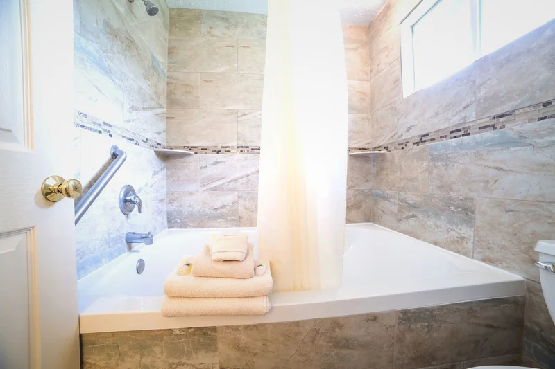 Hotels with jacuzzi in room in Lava Hot Springs