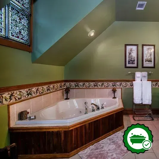 Hotels with jacuzzi in room in Little Rock