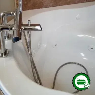 Hotels with jacuzzi in room in Logansport