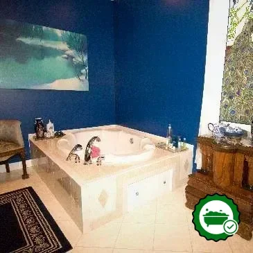 Hotels with jacuzzi in room in Lovettsville