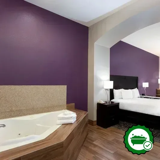 Hotels with jacuzzi in room in Madison