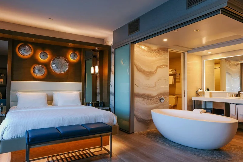 Hotels with jacuzzi in room in Manhattan Beach