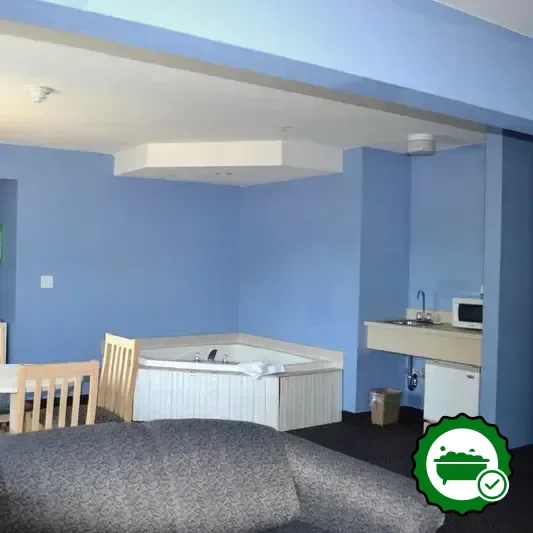 Hotels with jacuzzi in room in Marblehead