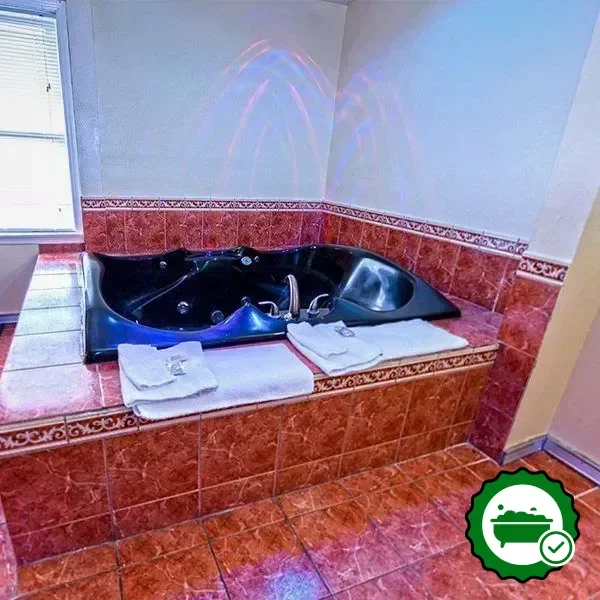 Hotels with jacuzzi in room in Matteson