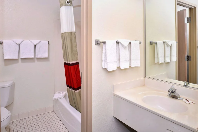 Hotels with jacuzzi in room in Milan