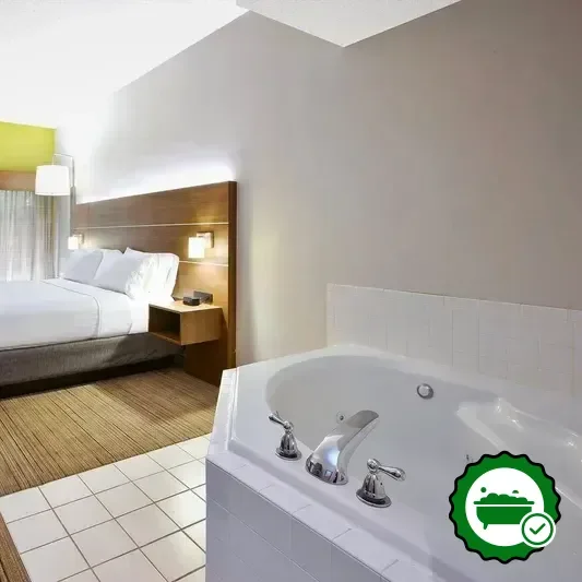 Hotels with jacuzzi in room in Milford