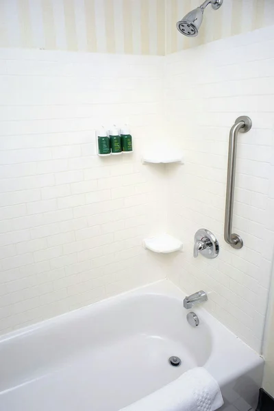 Hotels with jacuzzi in room in Millville