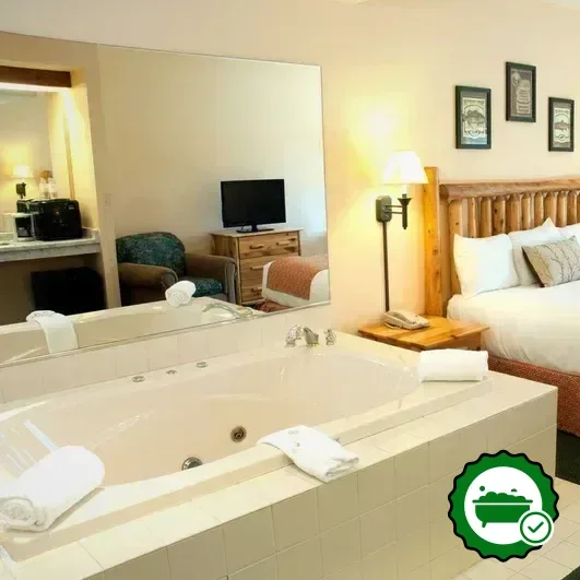 Hotels with jacuzzi in room in Minocqua