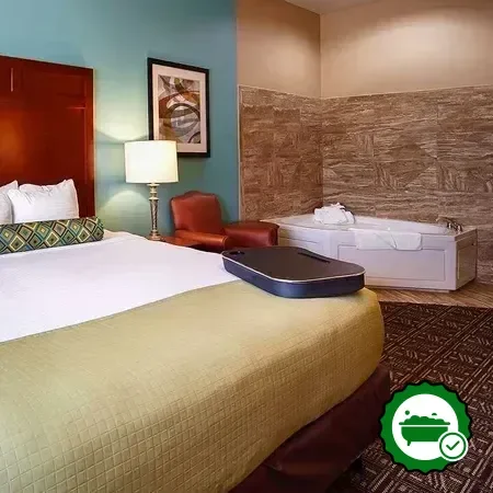 Hotels with jacuzzi in room in Monahans