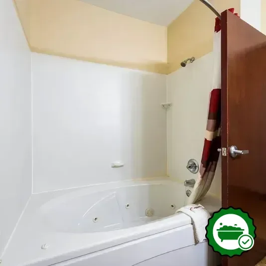 Hotels with jacuzzi in room in Monee