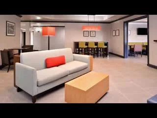 Hotels with jacuzzi in room in Morrisville