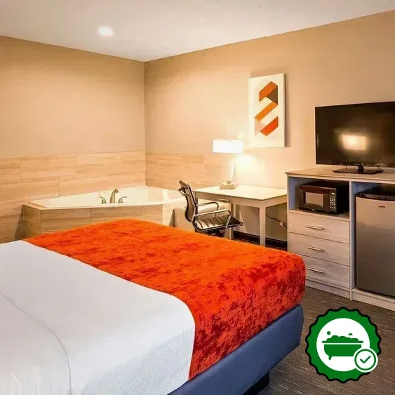 Hotels with jacuzzi in room in New Cumberland