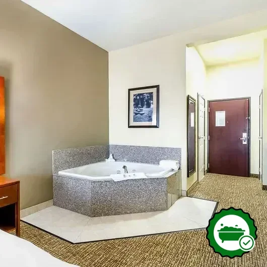 Hotels with jacuzzi in room in Newton