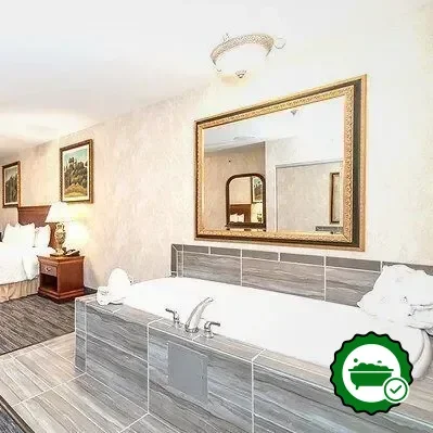 Hotels with jacuzzi in room in North Stonington