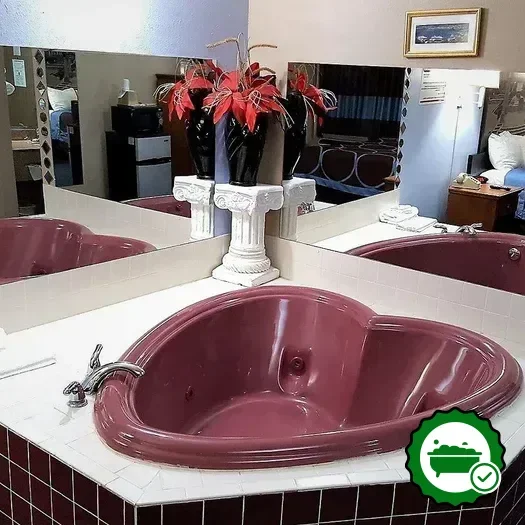 Hotels with jacuzzi in room in Ofallon