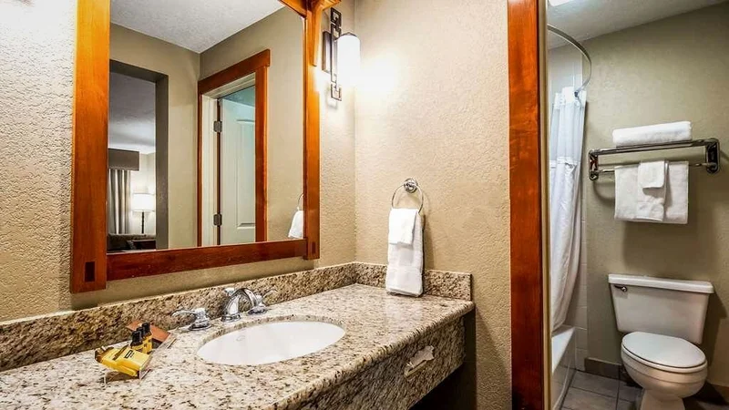 Hotels with jacuzzi in room in Ogden