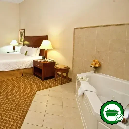 Hotels with jacuzzi in room in Pearl
