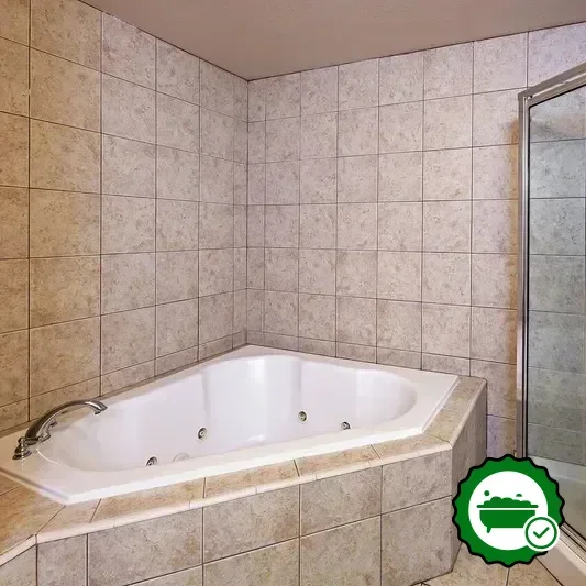 Hotels with jacuzzi in room in Pharr