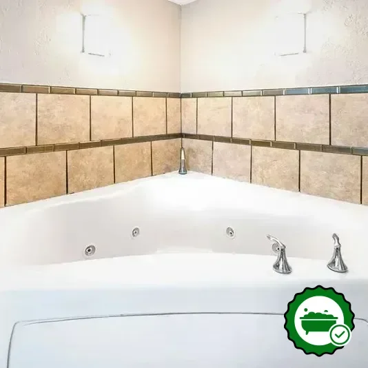Hotels with jacuzzi in room in Pleasantville