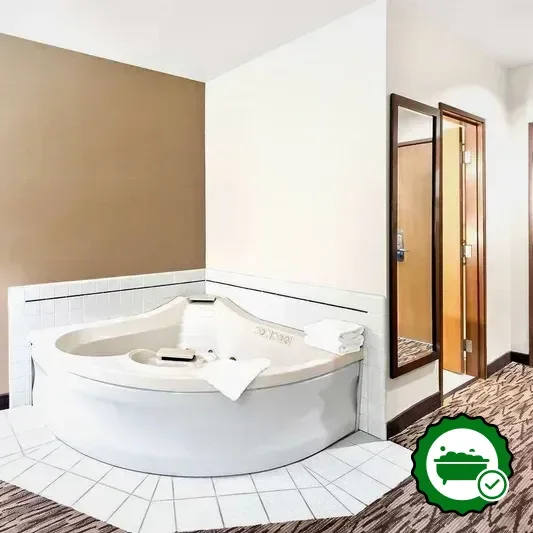 Hotels with jacuzzi in room in Portland