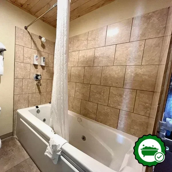 Hotels with jacuzzi in room in Red Lodge