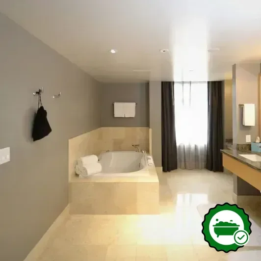 Hotels with jacuzzi in room in Reno