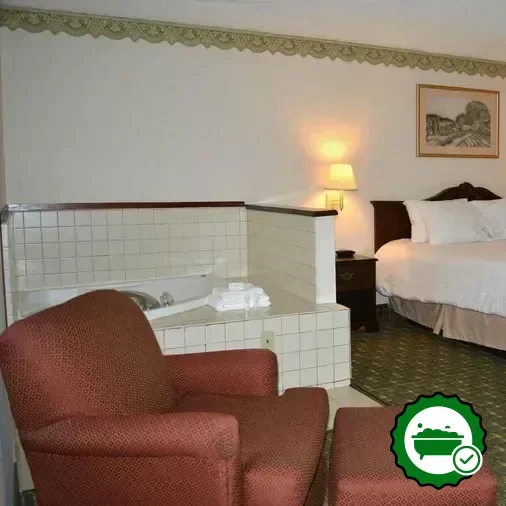 Hotels with jacuzzi in room in Richfield