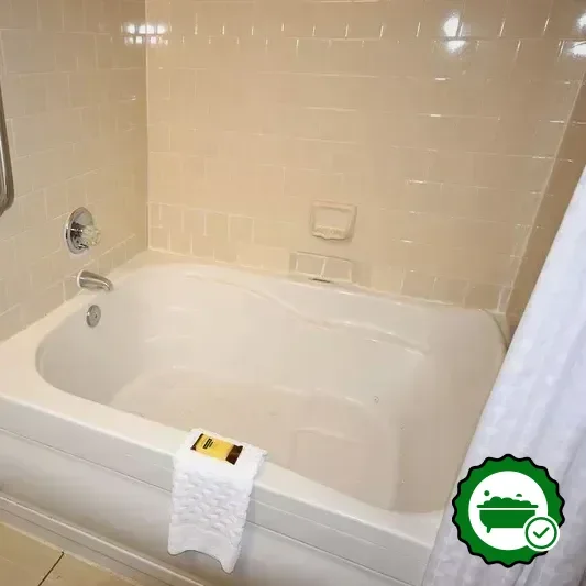 Hotels with jacuzzi in room in Richmond