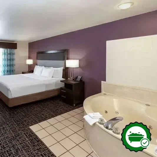 Hotels with jacuzzi in room in Rockwall