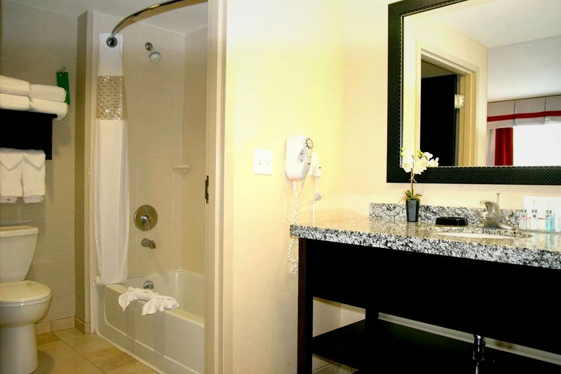 Hotels with jacuzzi in room in Salt Lake City
