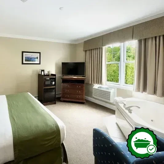 Hotels with jacuzzi in room in Sanbornton