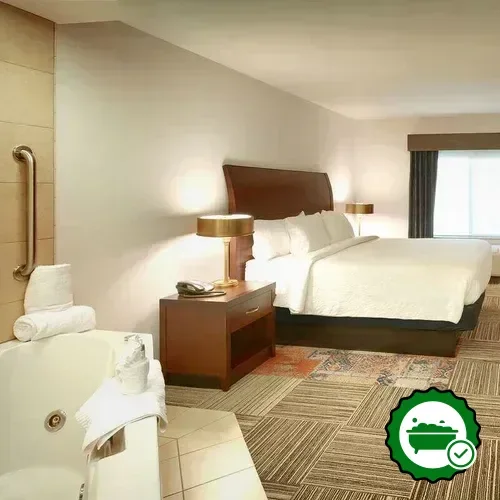 Hotels with jacuzzi in room in Sandy