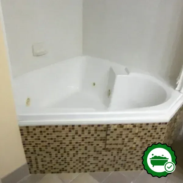 Hotels with jacuzzi in room in Sanford