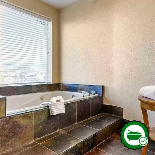 Hotels with jacuzzi in room in Seaside