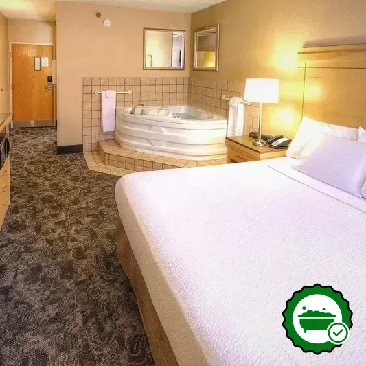 Hotels with jacuzzi in room in Sharonville