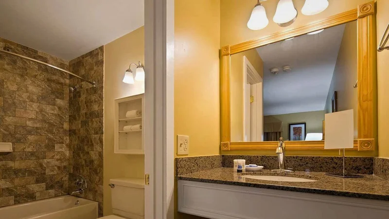 Hotels with jacuzzi in room in South Burlington