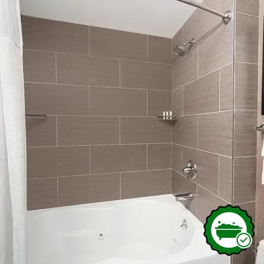 Hotels with jacuzzi in room in Staten Island